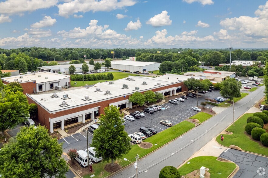 More Photos Of 1395 S Marietta Pky SE, Marietta Unknown For Lease