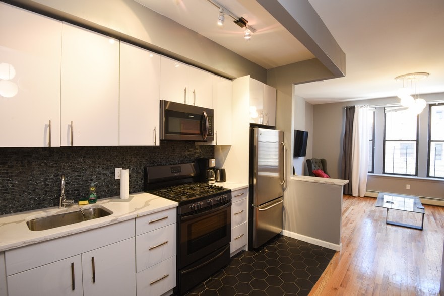 More Photos Of 546 W 188th St, New York Apartments For Sale