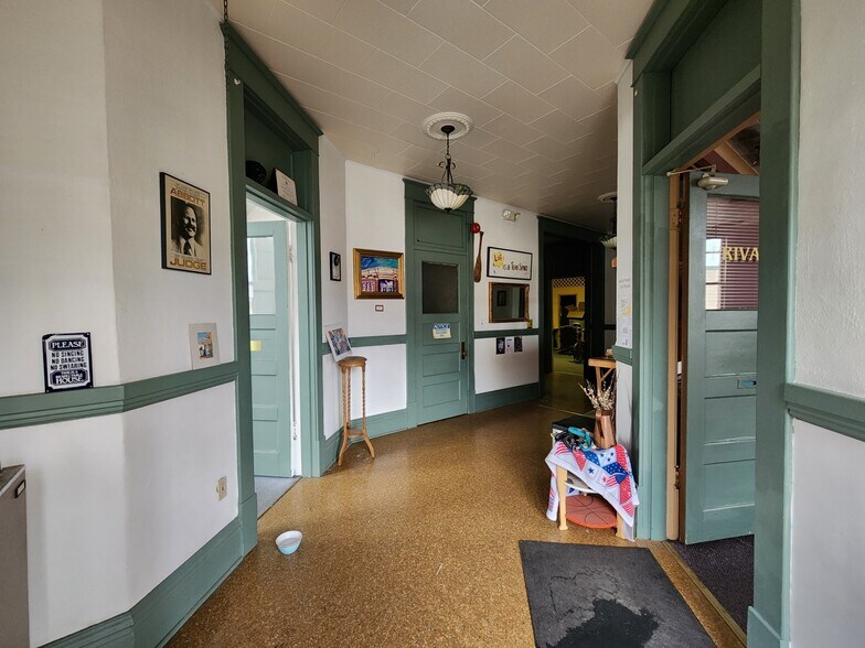 More Photos Of 99 E 2nd St, Coquille Specialty For Sale