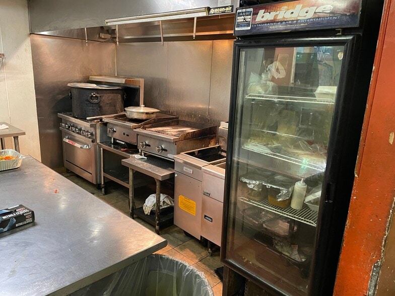 More Photos Of 21611 Grand River Ave, Detroit Restaurant For Sale