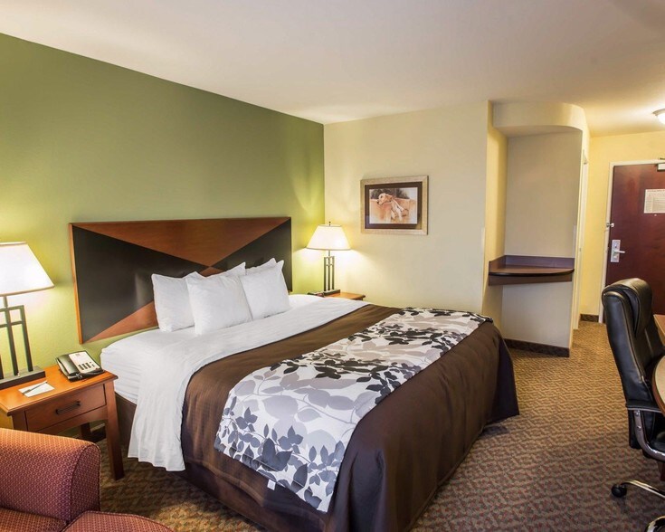 More Photos Of 3698 US 40, Oakley Hotel For Sale