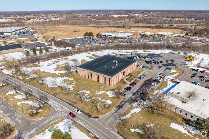 Primary Photo Of 5794 Widewaters Pky, De Witt Medical For Lease