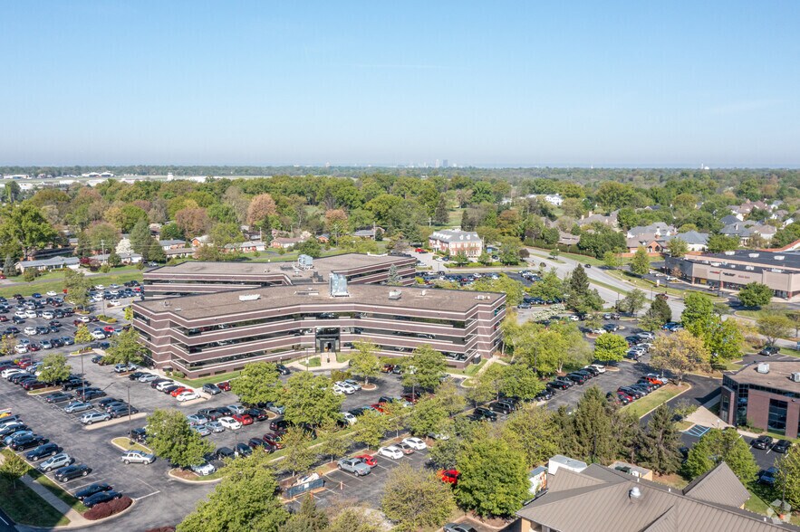 More Photos Of 6400 Dutchmans Pky, Louisville Medical For Lease