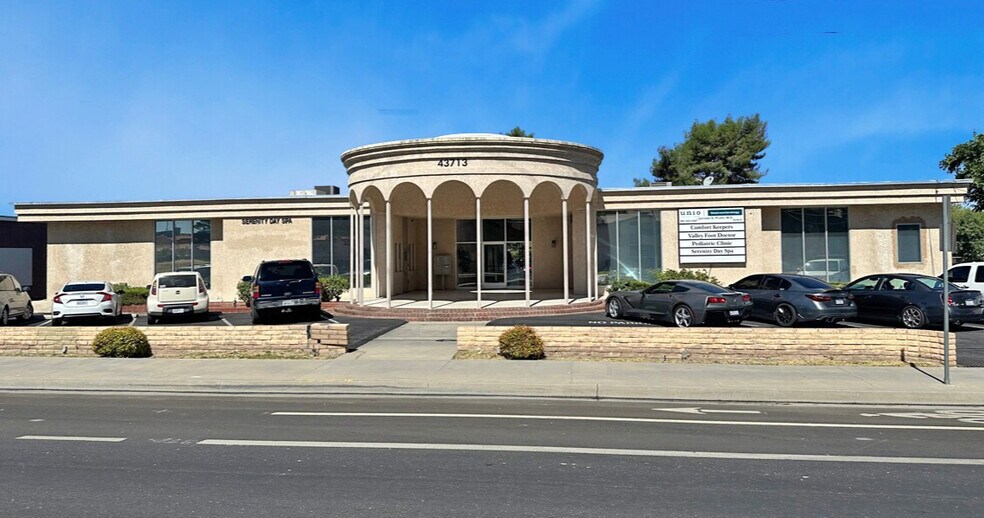 Primary Photo Of 43713 20th St W, Lancaster Medical For Lease