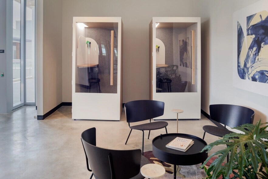 More Photos Of 19505 Biscayne Blvd, Miami Coworking Space