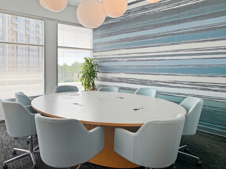 More Photos Of 4445 Willard Ave, Chevy Chase Coworking Space