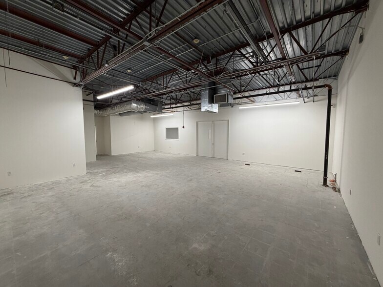 More Photos Of 11025 Valley Blvd, El Monte Office For Lease