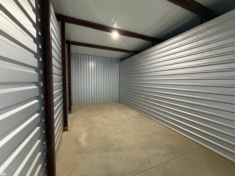 More Photos Of 40 W State Highway 92, Newton Refrigeration Cold Storage For Sale