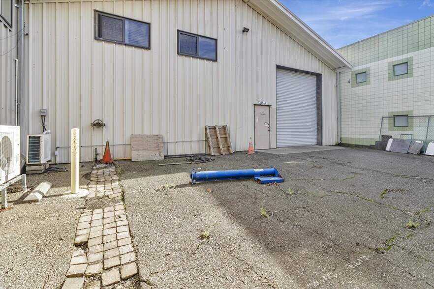 More Photos Of 1356 S 50th St, Richmond Warehouse For Sale