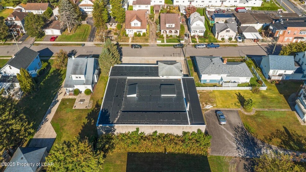 More Photos Of 36 Atherton Ave, Wyoming Flex For Sale