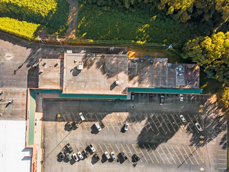 More Photos Of 900 Hogansville Rd, Lagrange Unknown For Lease