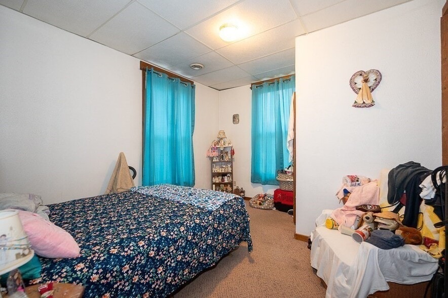More Photos Of 9-11 Maple St, Spencer Multifamily For Sale
