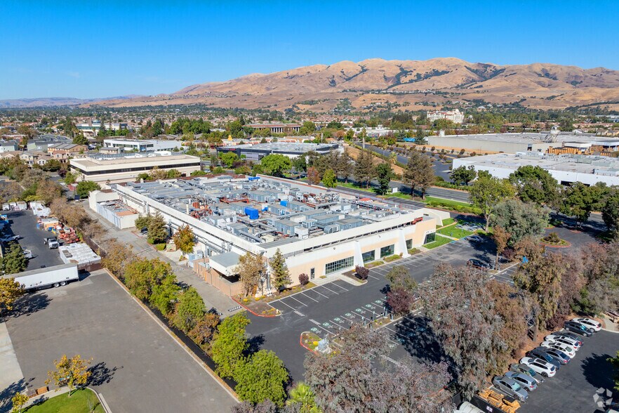 More Photos Of 195 S Milpitas Blvd, Milpitas Research And Development For Lease