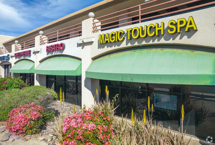 More Photos Of 74040 Highway 111, Palm Desert Restaurant For Lease