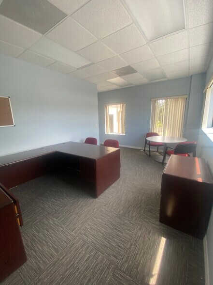 More Photos Of 15506 County Line Rd, Spring Hill Daycare Center For Lease