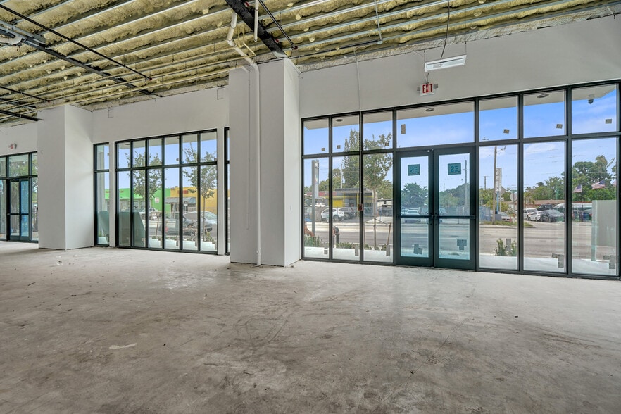 More Photos Of 401 Pembroke, Hallandale Beach Apartments For Lease