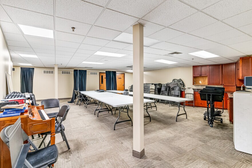 More Photos Of 1101 Brannon Rd, Nicholasville Religious Facility For Sale