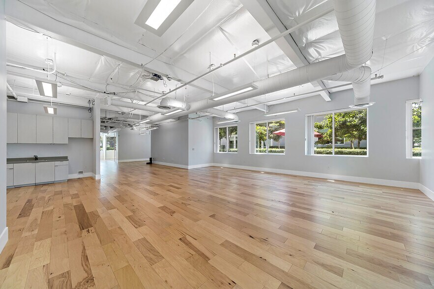 More Photos Of 9205 Research Dr, Irvine Loft Creative Space For Sale