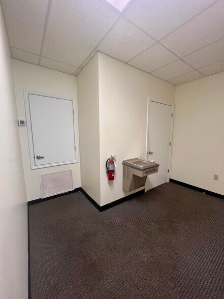 More Photos Of 3586 Aloma Ave, Winter Park Office For Sale