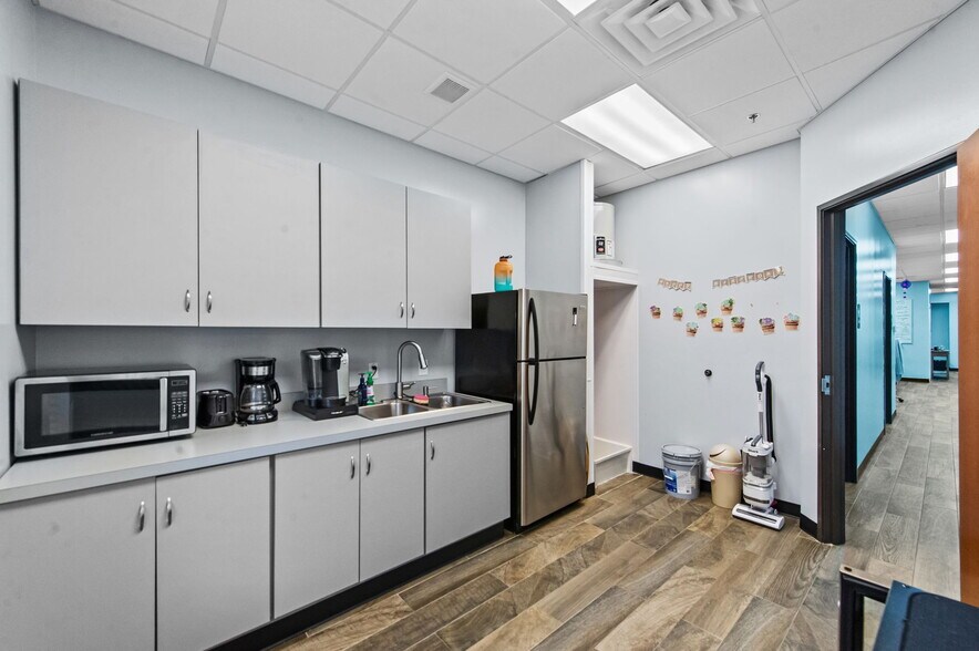 More Photos Of 4819 SH 121, The Colony Medical For Lease