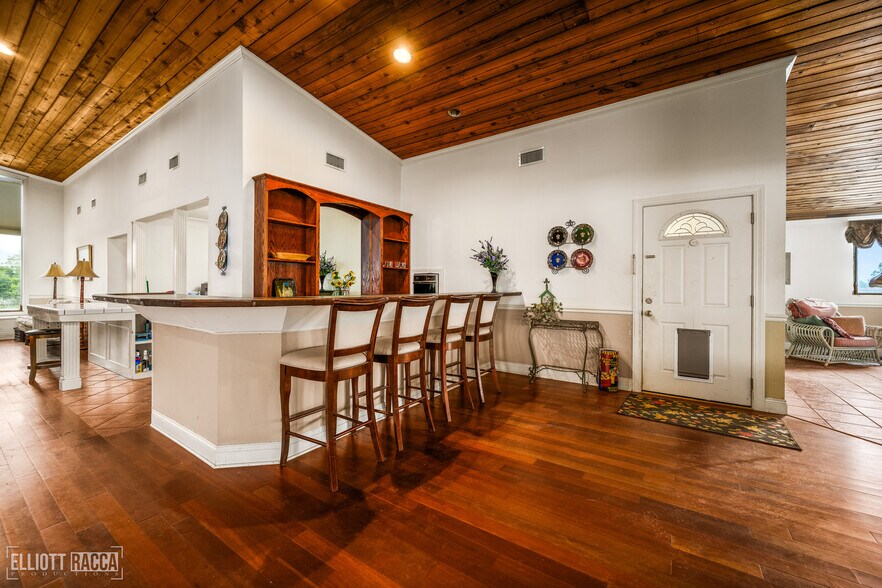 More Photos Of 1785 Old River Rd, Natchitoches Light Manufacturing For Sale