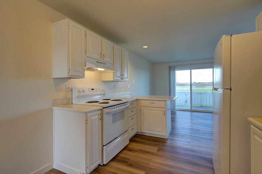 More Photos Of 605 Point Brown Ave NW, Ocean Shores Apartments For Sale