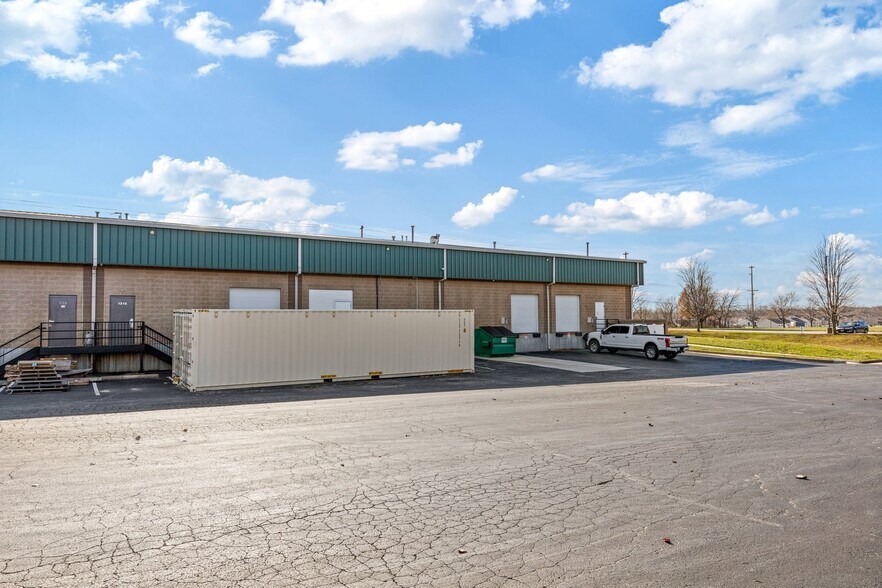 More Photos Of 1215 Tom Ginnever Ave, O'Fallon Religious Facility For Lease