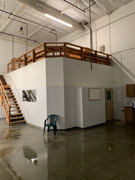 More Photos Of 1376 Walter St, Ventura Light Manufacturing For Lease