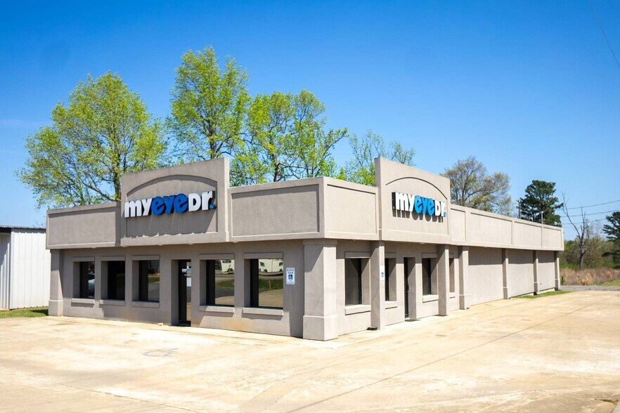 More Photos Of 208 Morrow St S, Mena Medical For Sale