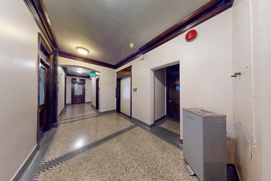 More Photos Of 201-205 4th Ave E, Olympia Office For Sale