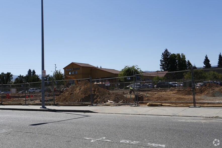 More Photos Of 20803 Stevens Creek Blvd, Cupertino Storefront For Lease