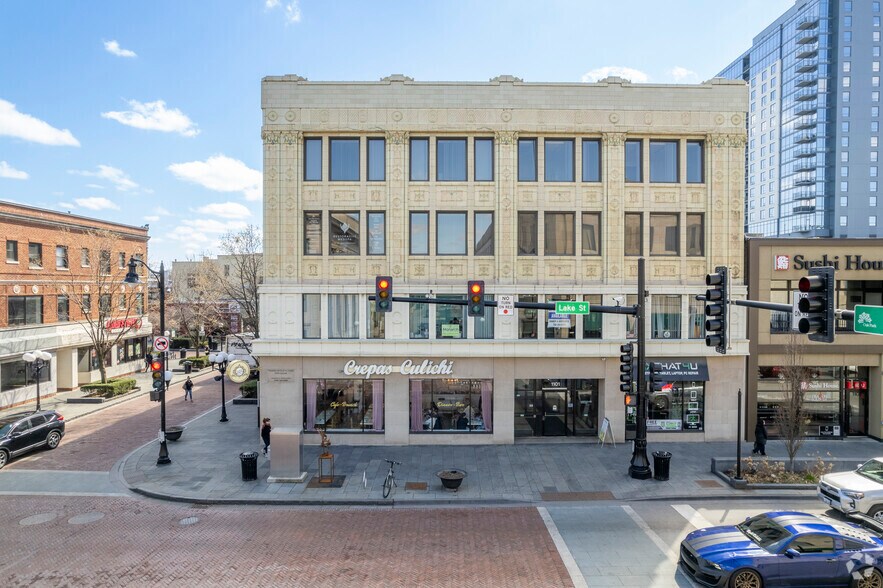 More Photos Of 1100 Lake St, Oak Park Unknown For Lease