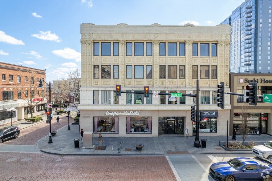 More Photos Of 1100 Lake St, Oak Park Unknown For Lease