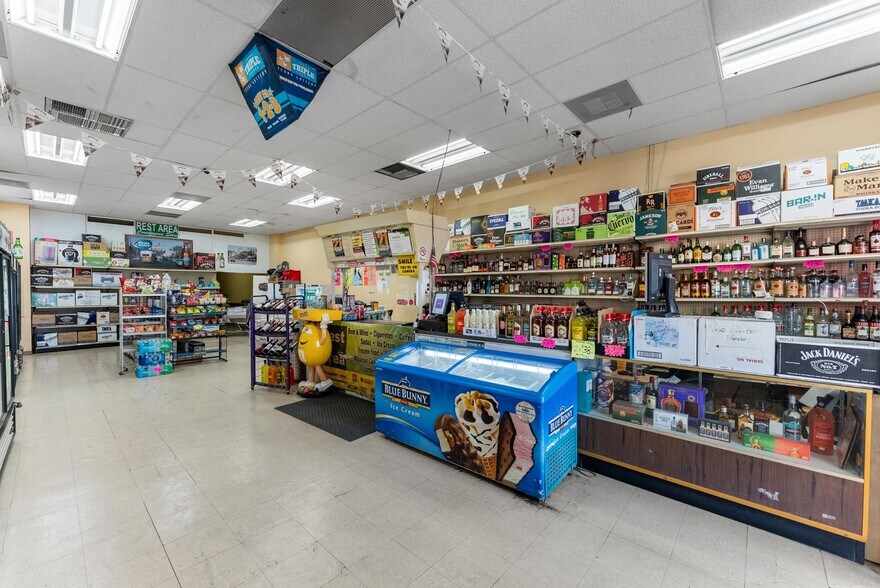 More Photos Of 200 S Stanton St, El Paso General Retail For Sale