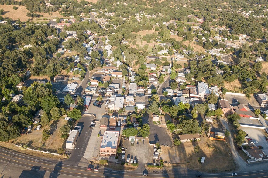 More Photos Of 18239 Main St, Jamestown Hotel For Sale