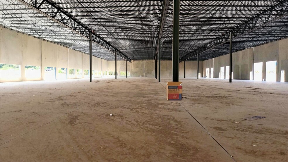 More Photos Of 44080 Little River Tpke, Chantilly Flex For Lease