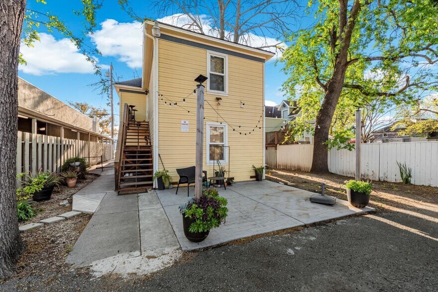 More Photos Of 348 Cernon St, Vacaville General Retail For Sale