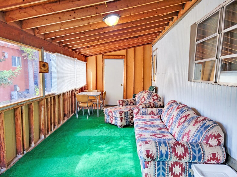 More Photos Of 225 N Geyser St, West Yellowstone Hotel For Sale