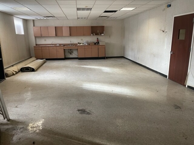 More Photos Of 3770 E Tremont Ave, Bronx Storefront Retail Office For Lease