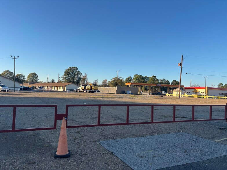 More Photos Of 303 HWY 59, Queen City Land For Sale