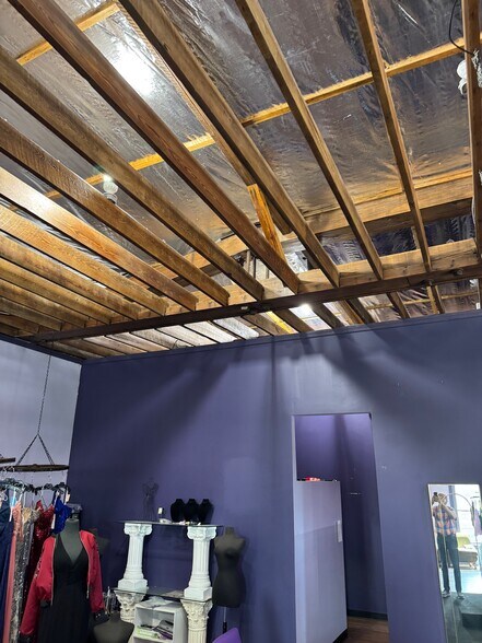 More Photos Of 414 5th St, Illiopolis General Retail For Sale