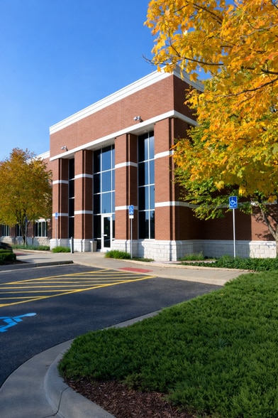 Primary Photo Of 985 Gezon Pky SW, Grand Rapids Medical For Lease