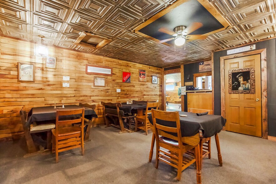 More Photos Of 24200 MO-45, Rushville Flex For Sale