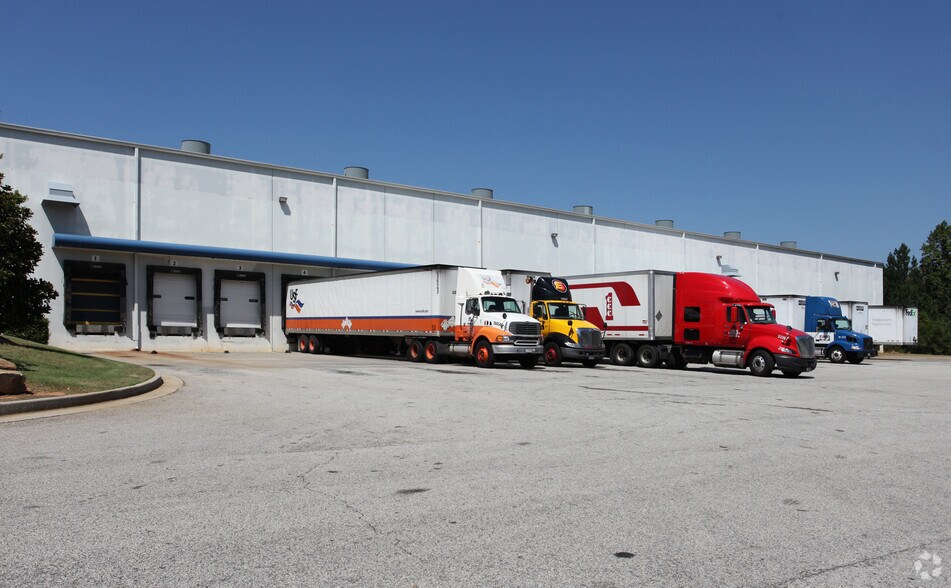 More Photos Of 220 Midland Ct, McDonough Warehouse For Lease