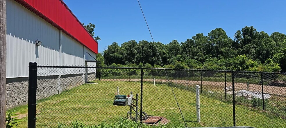 More Photos Of 2740 Old Austin Peay Hwy, Memphis Industrial For Lease