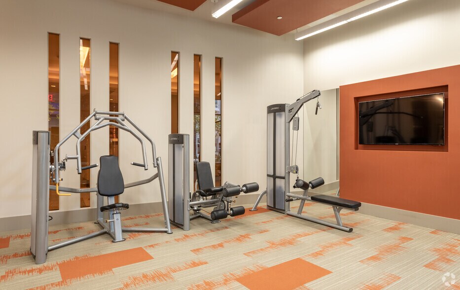 More Photos Of 4800 Auburn Ave, Bethesda Apartments For Lease