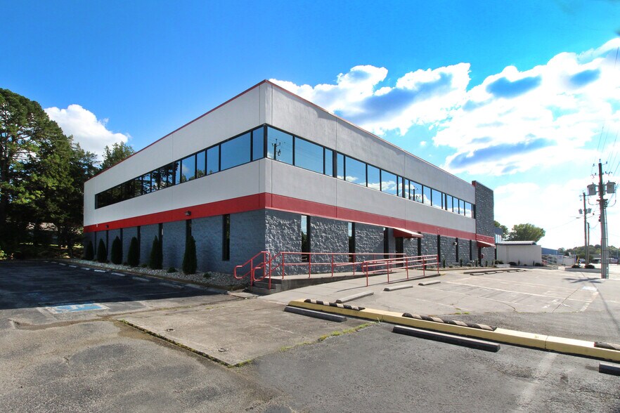 Primary Photo Of 7134 Regal Ln, Knoxville Office For Lease