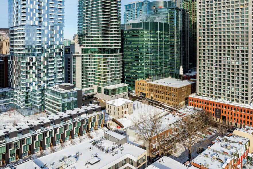 More Photos Of 1395 Av Overdale, Montréal Office For Sale
