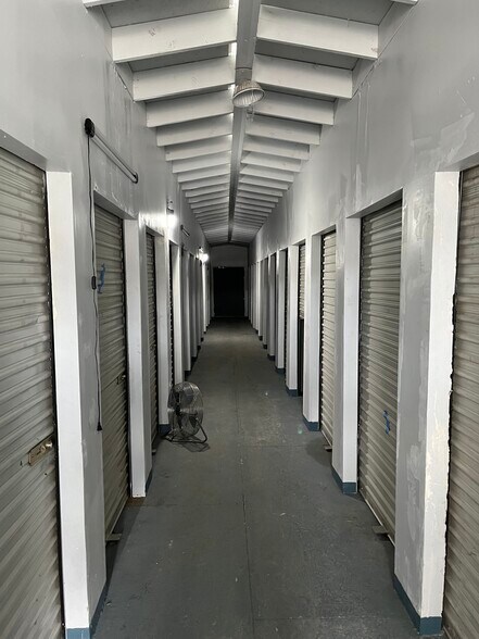 More Photos Of 3060 W Clearwater Ave, Kennewick Self Storage For Sale