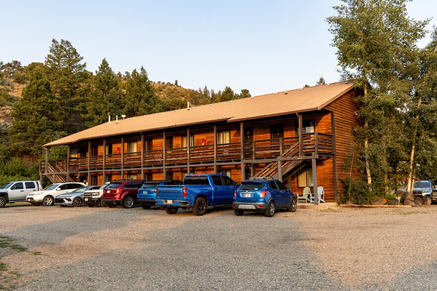 More Photos Of 27680 US Highway 160, South Fork Hotel For Sale